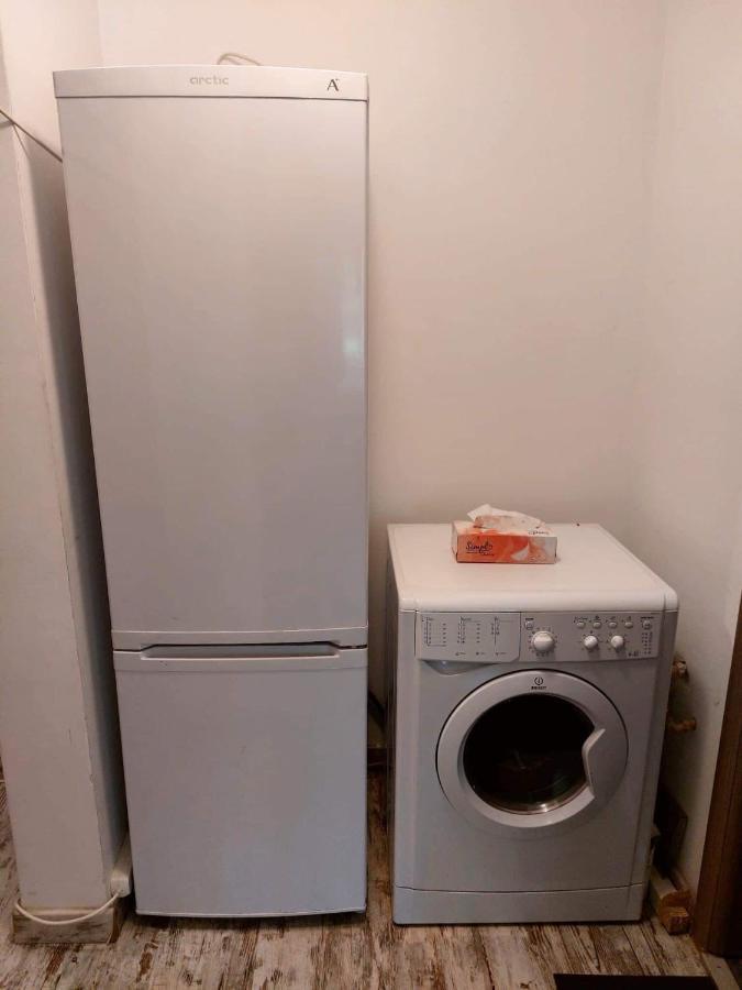 Huge 3 Room Apartament In City Center! Bukares Bagian luar foto